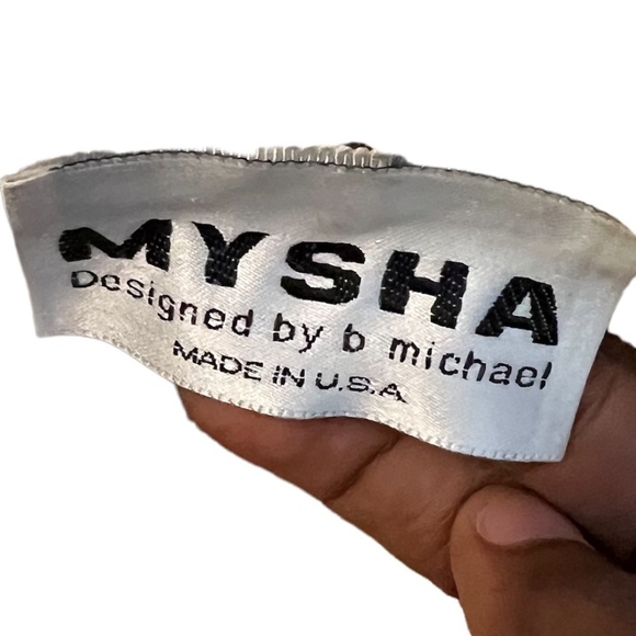 MYSHA, Designed‎ by B. Michael, Vintage Feathers Bucket Hat with flower Petals